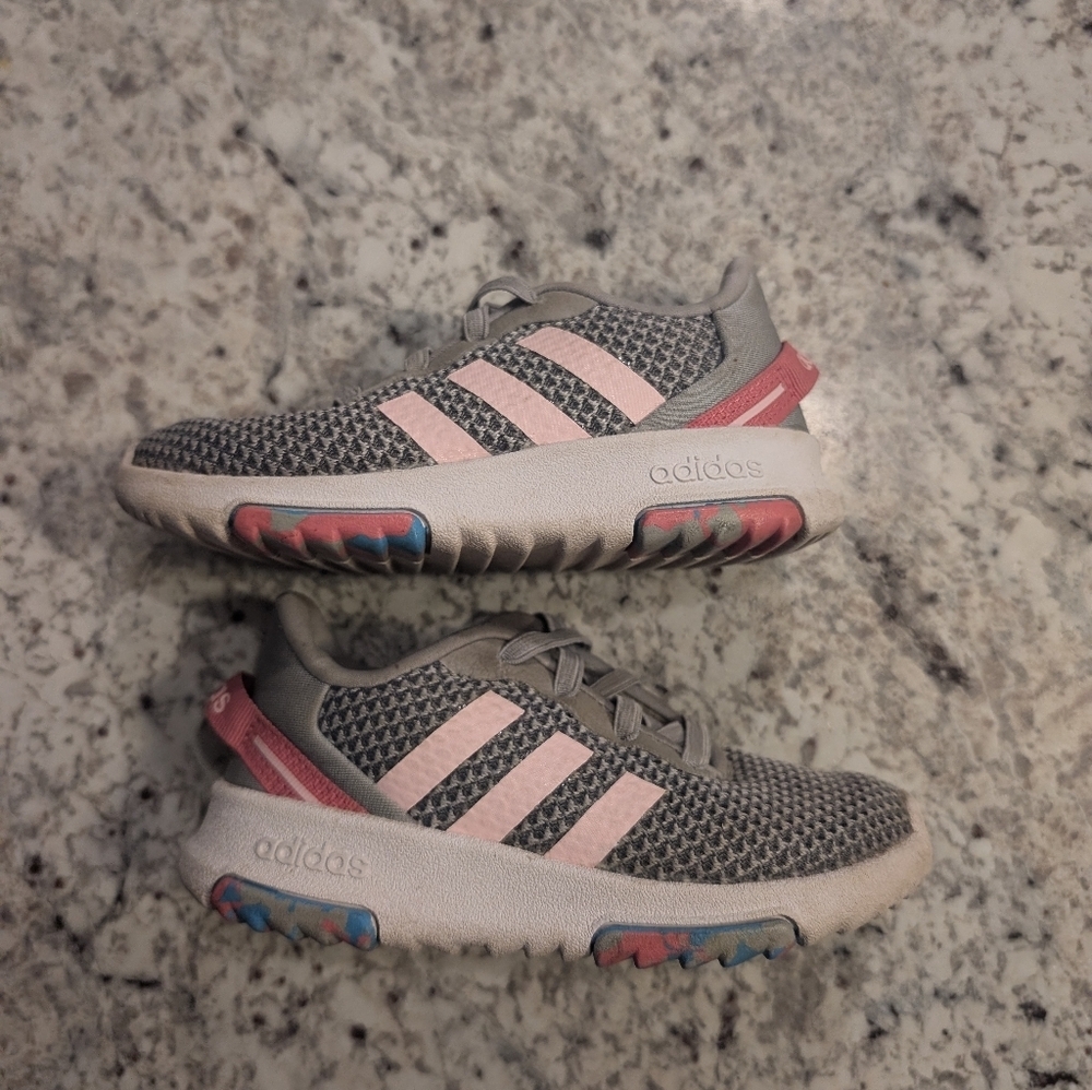 ✨5 For $50 Adidas Kids Gray and‎ Pink Sneakers